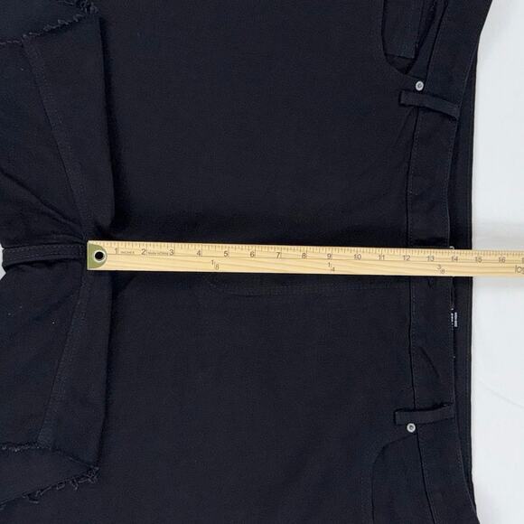 Old Navy Plus Women's OG Straight High Rise Jean Denim Short 3X Black - Picture 10 of 11